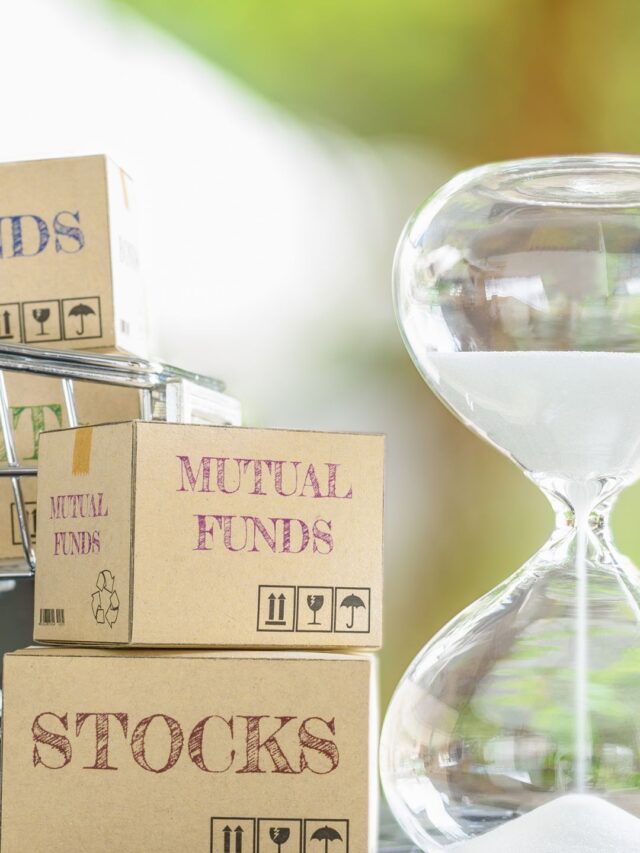 Stocks or Mutual Funds? Here's How to Choose Wisely